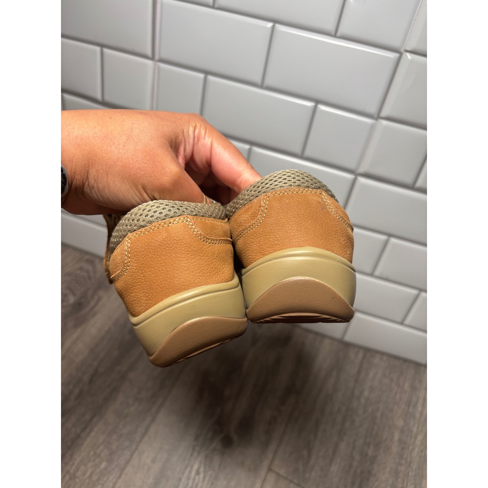 Orthofeet Women's Fisherman Tan Leather Comfort Sandal 6.5d Wide — image 5 of 8